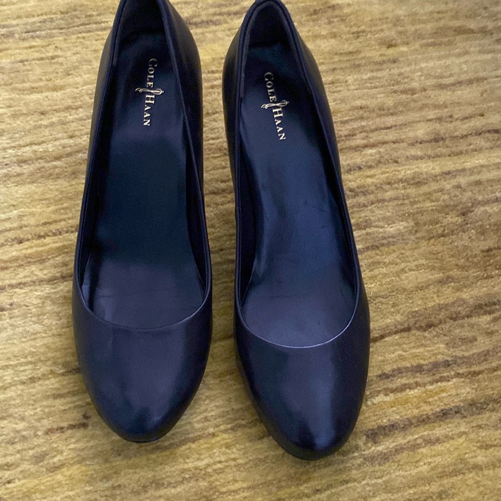New size 91/2 Cole Haan NikeAir black leather shoes